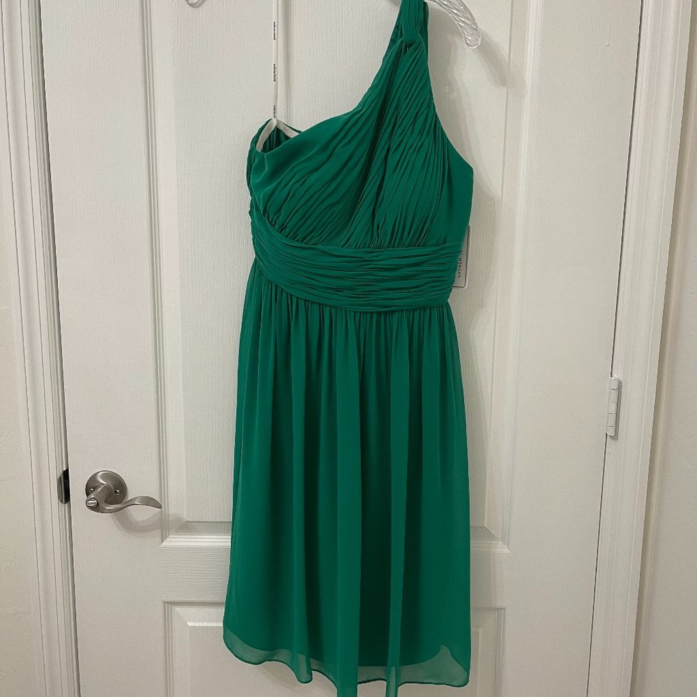 Green One Shoulder Party Dress in Size 6